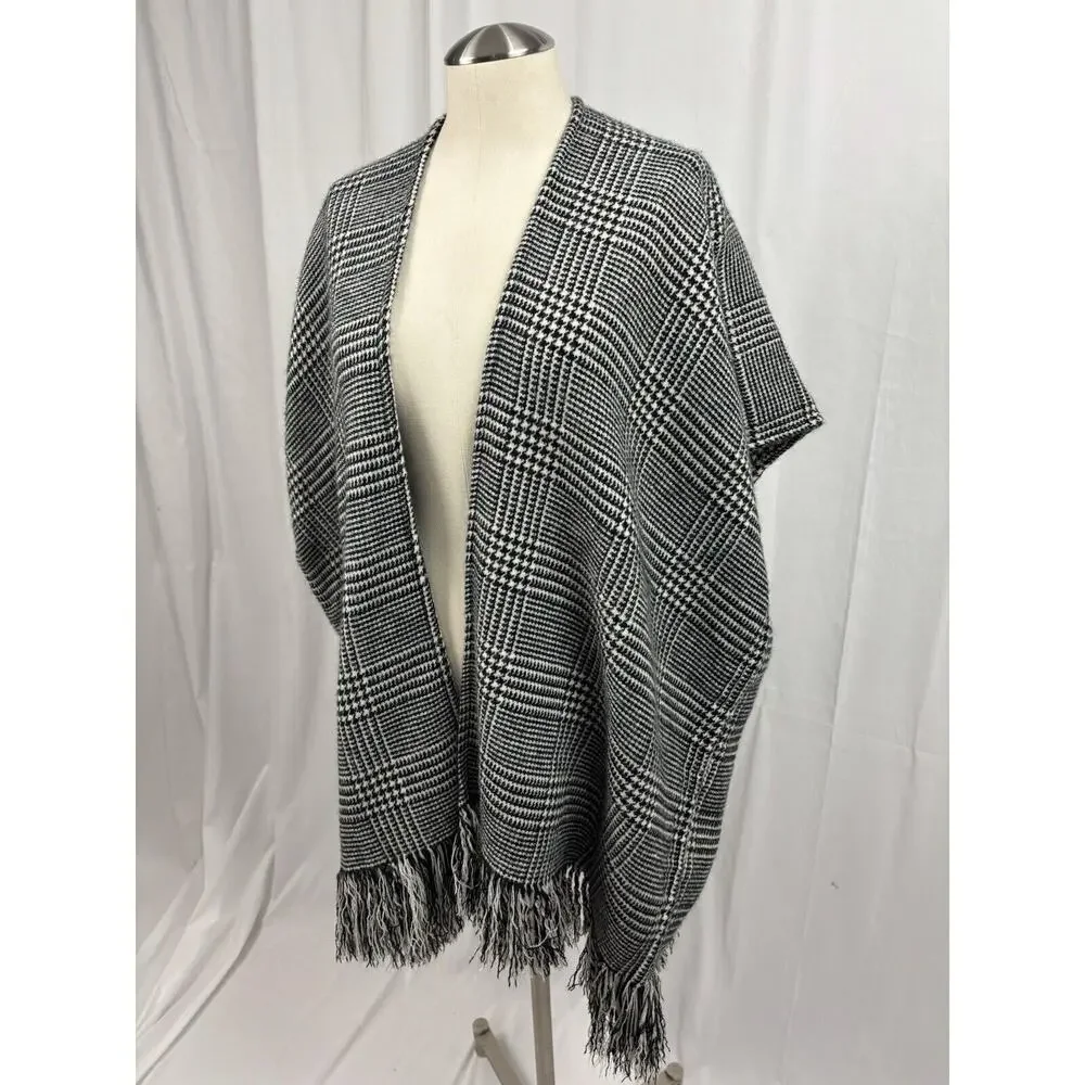 Ann Taylor LOFT Reversible Houndstooth Poncho Size XS/S Black/White Fringe